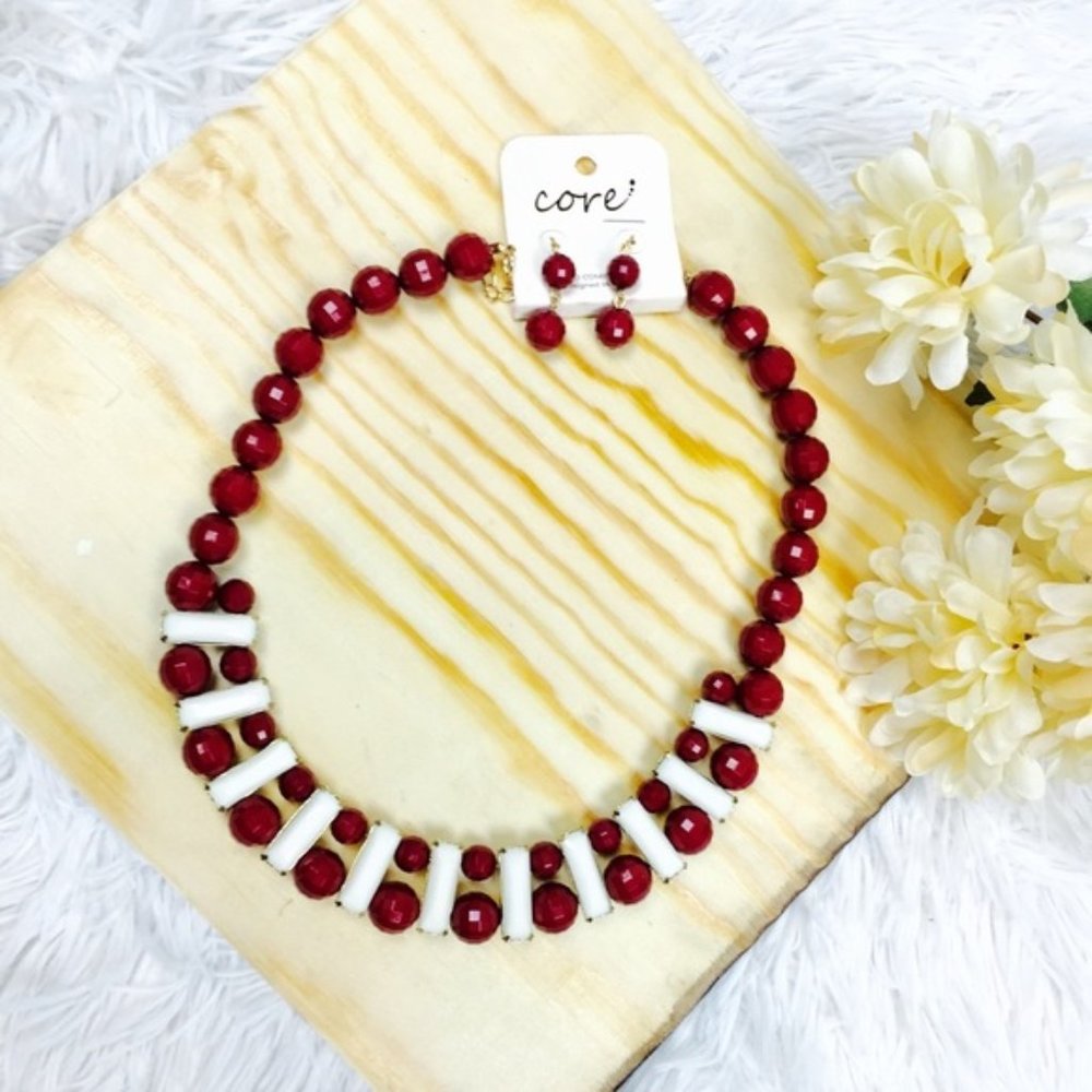 Texas A&M Aggies Beaded Burgundy Disco Ball Necklace Earrings Set NWT
